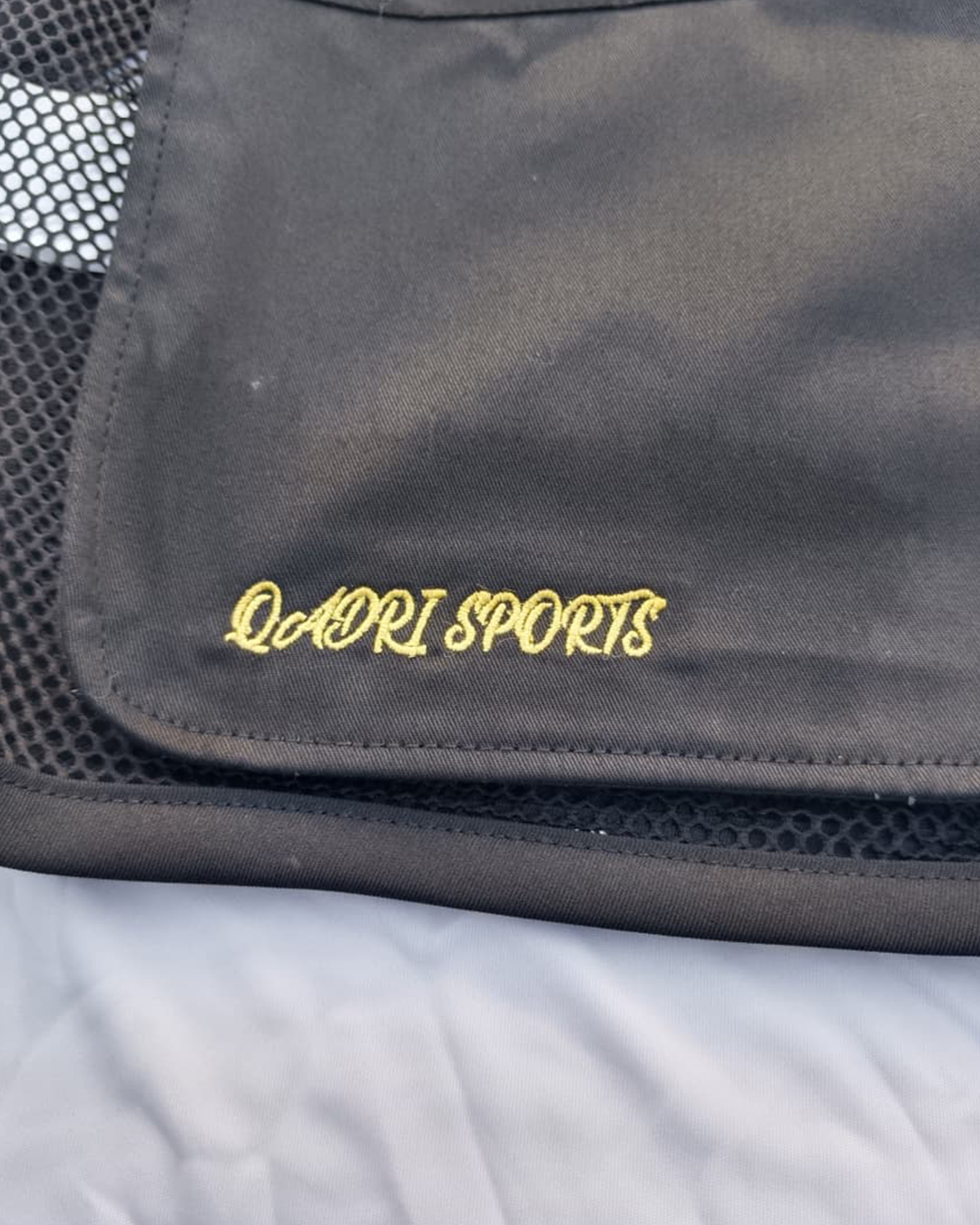 mens-professional-sports-vest-australia-black (6)